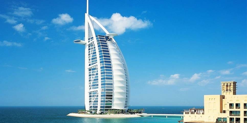 (AE 401.06) DUBAI – SA MẠC SAFARI – BUJI KHALIFA - ABU DHABI - FERRARY WORLD