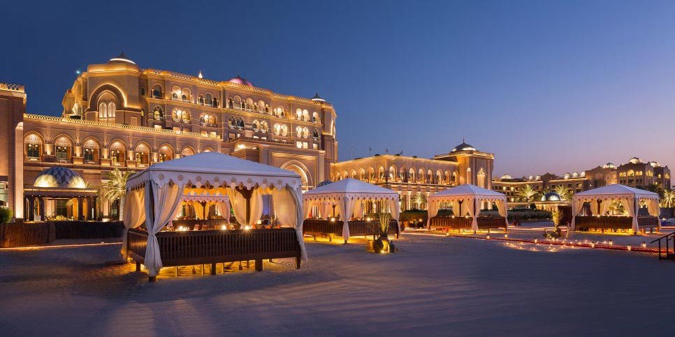 Khách sạn bảy sao Emirates Palace
