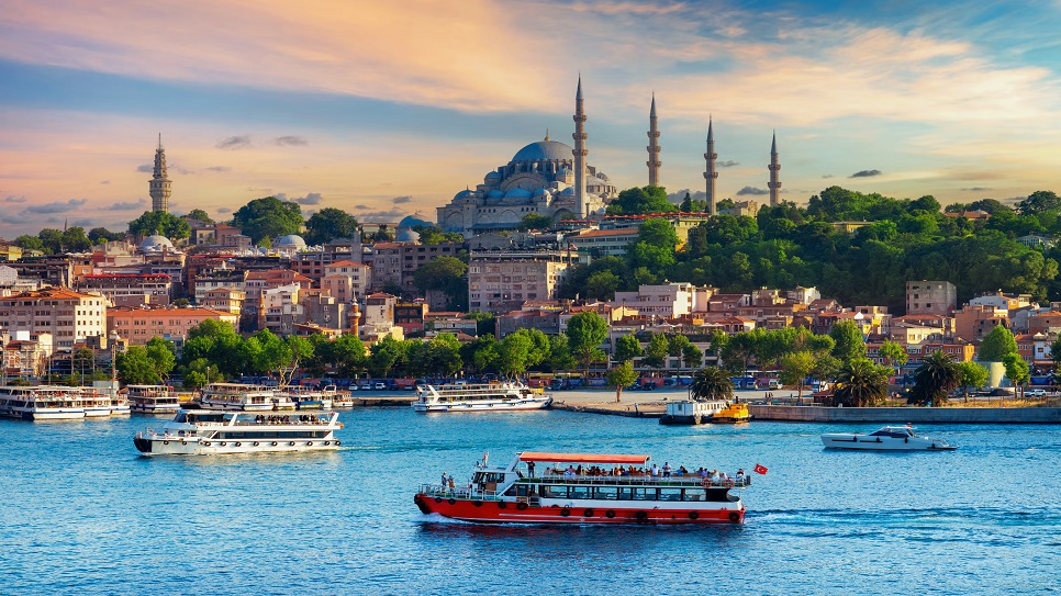 Istanbul lung linh bên eo biển Bosphorus