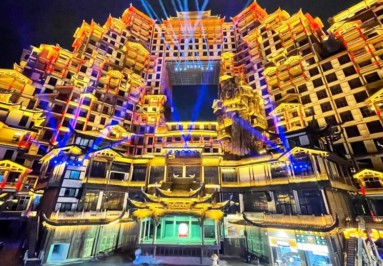 72 Kỳ Lầu