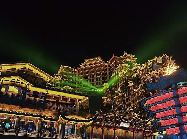 Lễ hội tại 72 Ký lầu
