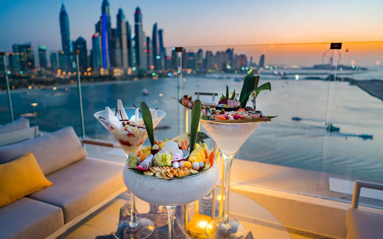 Thưởng thức ẩm thực đa dạng tại Palm Jumeirah
