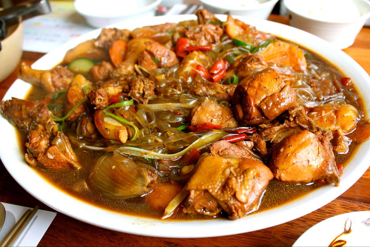 Jjimdak - Hương vị đậm Đà Của Gà Hầm