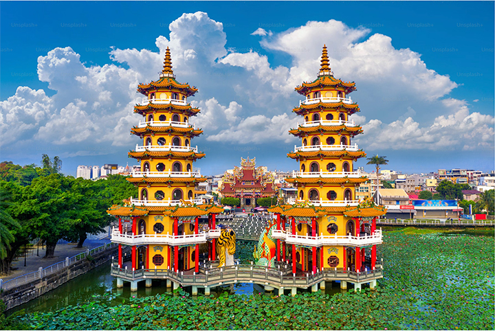Cảnh đẹp tại đầm Liên Trì