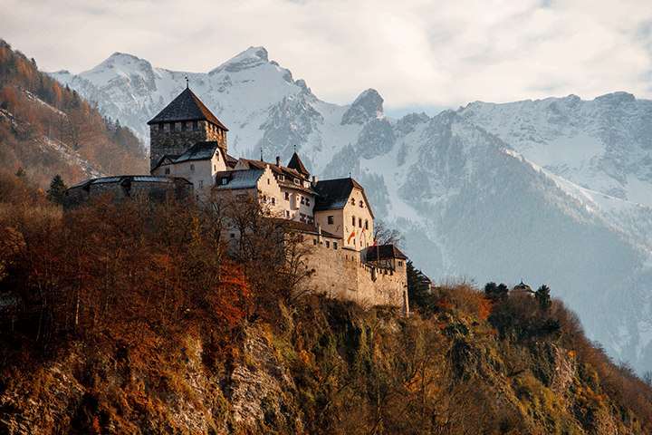 Lâu đài hùng vĩ La Colline du Château