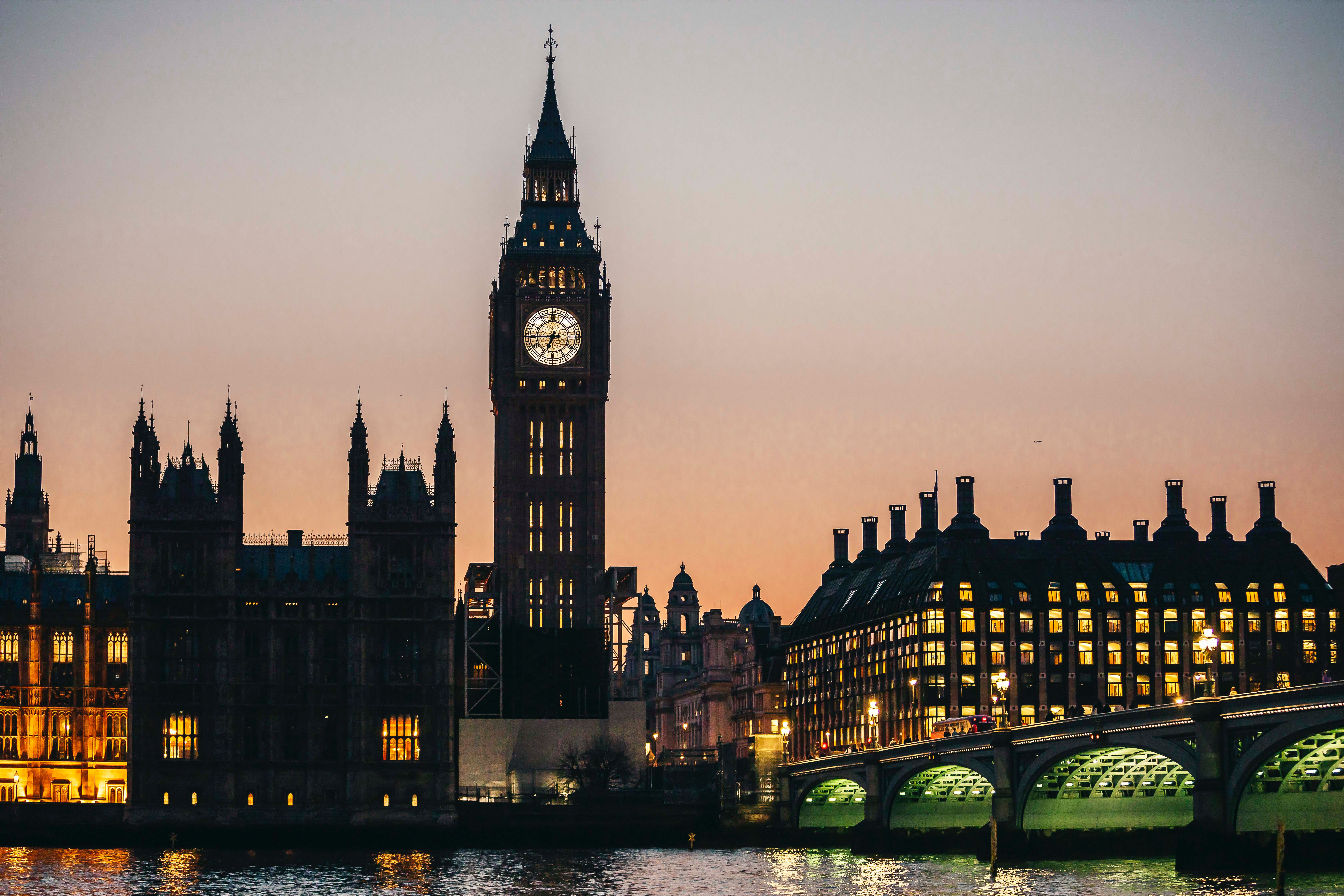 Big Ben là công trình biểu tượng của thủ đô London