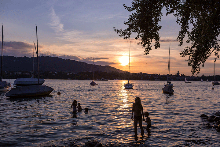 Vẻ đẹp lung linh v&agrave; thơ mộng của cảnh ho&agrave;ng h&ocirc;n tại Hồ Zurich