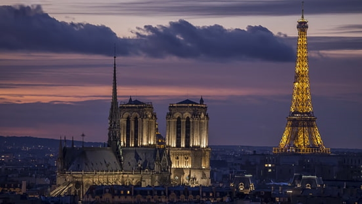Kiến tr&uacute;c nổi bật giữa l&ograve;ng Paris&nbsp;