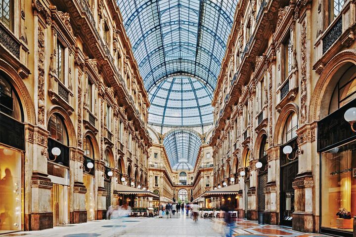 Cổng vào trung tâm mua sắm Galleria Vittorio Emanuele II