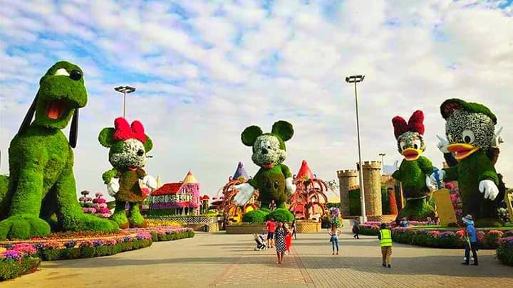 M&ocirc; h&igrave;nh chuột Mickey cũng được ghi nhận v&agrave;o kỷ lục của Guinness thế giới