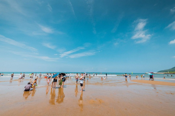  B&atilde;i biển c&ocirc;ng cộng Fulong&nbsp;
