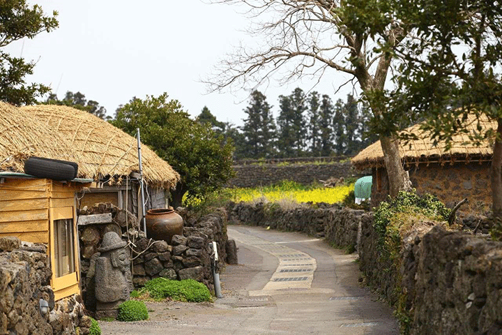 L&agrave;ng văn h&oacute;a d&acirc;n gian Jeju - điểm đến để t&igrave;m hiểu về văn h&oacute;a v&agrave; lịch sử của đảo