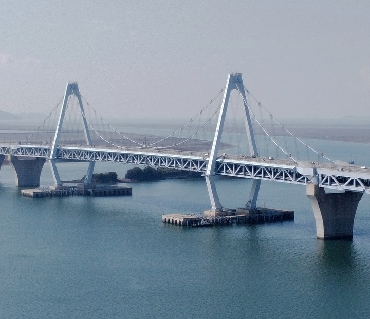 Cầu Incheon được x&acirc;y dựng từ năm 2009