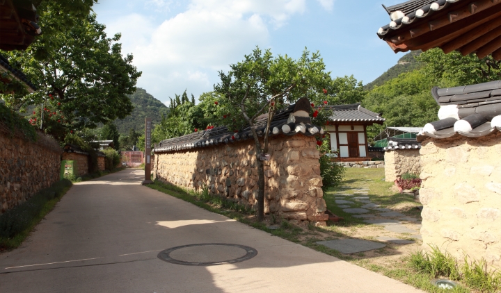 Lối vào các ngôi nhà Hanok