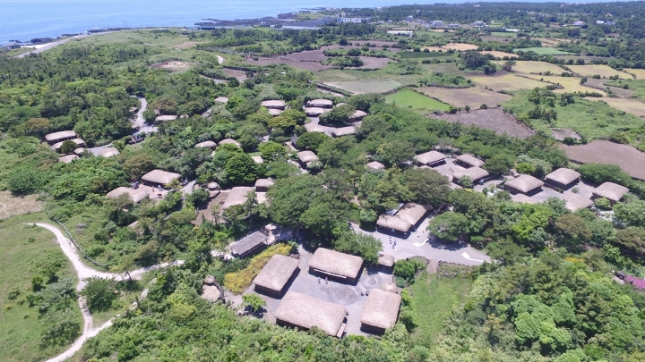 Toàn cảnh ngôi làng