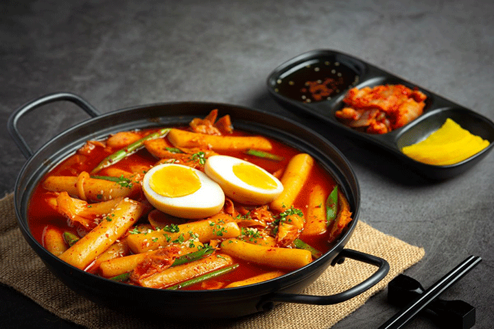 B&aacute;nh gạo cay Tokbokki nổi tiếng
