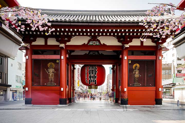 Cổng ch&iacute;nh ch&ugrave;a Sensoji