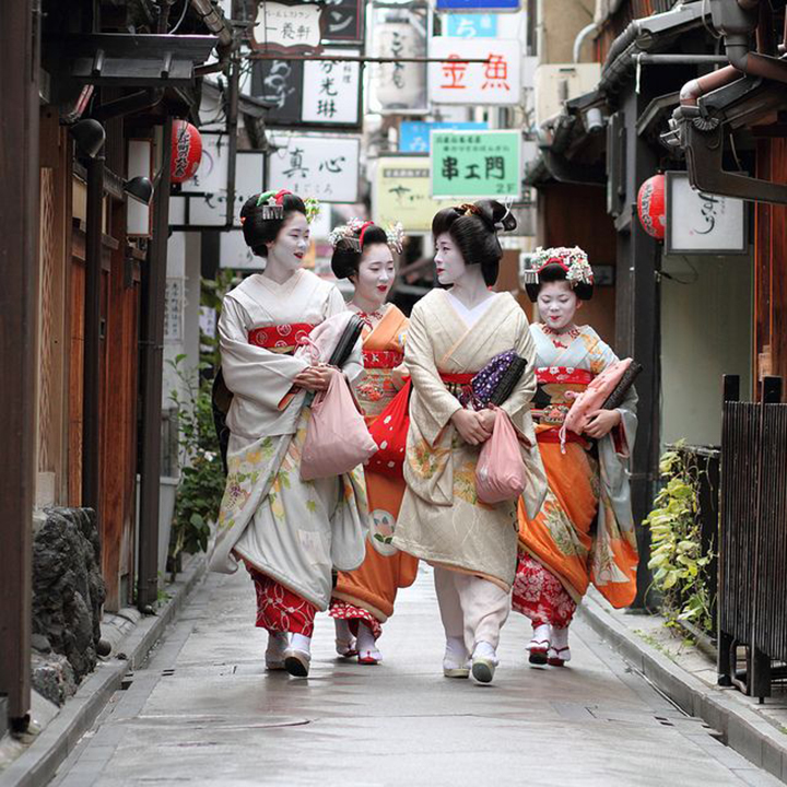 Vẻ đẹp văn h&oacute;a thể hiện qua nghệ thuật tr&igrave;nh diễn &ldquo;Geisha v&agrave; Maiko&rdquo;