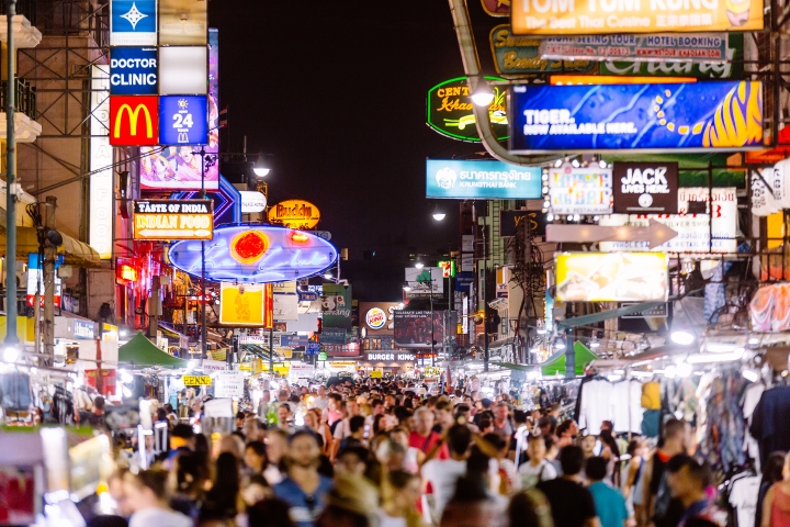 Chợ đ&ecirc;m Khao San sầm uất
