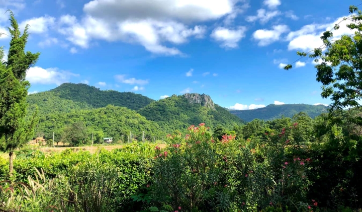 Khung cảnh thi&ecirc;n nhi&ecirc;n trong l&agrave;nh tại vườn Khao Yai