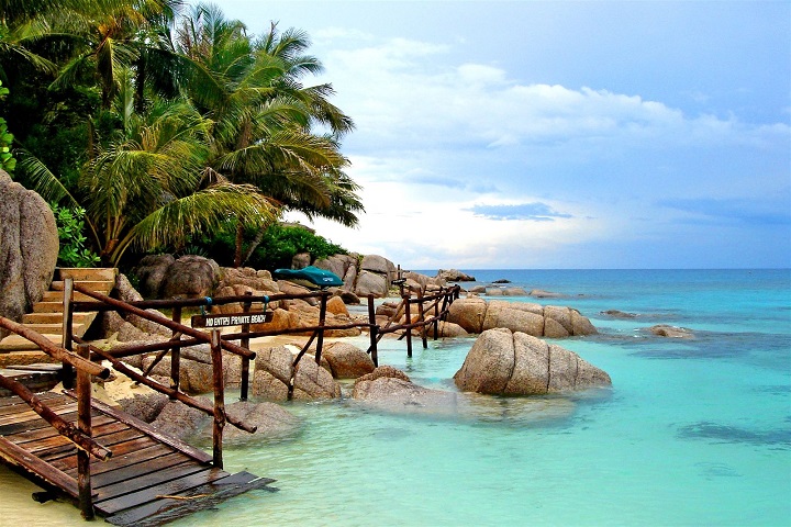 Kh&aacute;m ph&aacute; những điểm tham quan kh&aacute;m ph&aacute; kh&aacute;c nhau tr&ecirc;n Koh Phangan