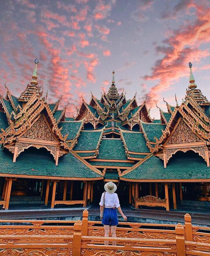 Hoàng hôn ở Muang Boran