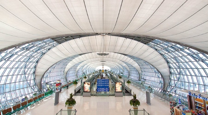 Kh&ocirc;ng gian b&ecirc;n trong s&acirc;n bay