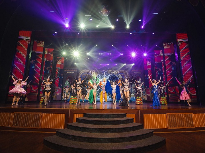 N&ecirc;n xem Show Alcazar Cabaret hay Show Tifany?&nbsp;