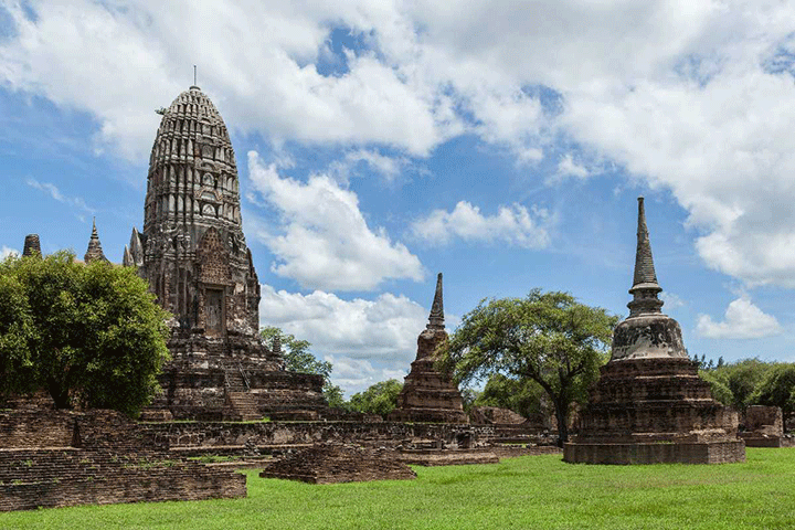Vẻ đẹp cổ kính của ngôi chùa Wat Ratchaburana