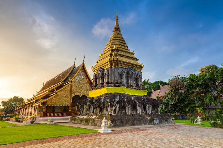 Chùa Wat Chiang Man nổi bật với vẻ đẹp cổ kính, trang nghiêm