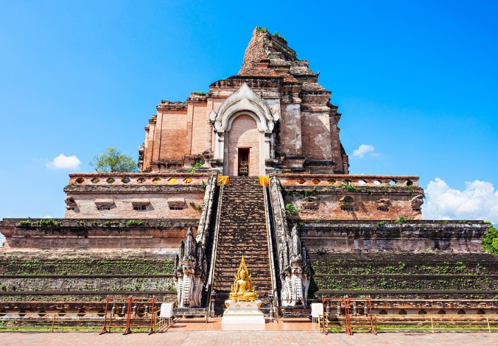 Nét cổ kính uy nghiêm của Wat Chedi Luang