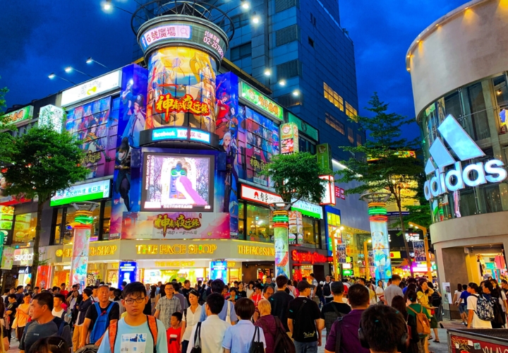 Chợ đ&ecirc;m Ximending - Tr&aacute;i tim s&ocirc;i động của Đ&agrave;i Bắc, nơi hội tụ ẩm thực, mua sắm v&agrave; văn h&oacute;a đường phố!