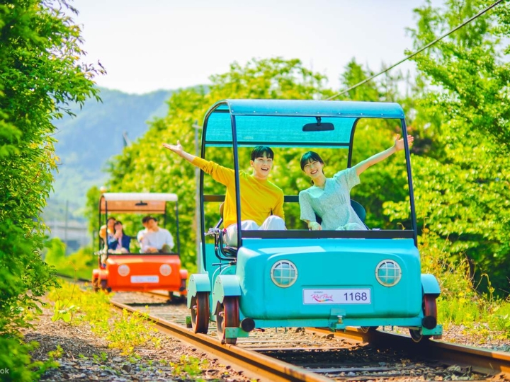 Đừng bỏ qua Rail Bike khi tới đảo Nami