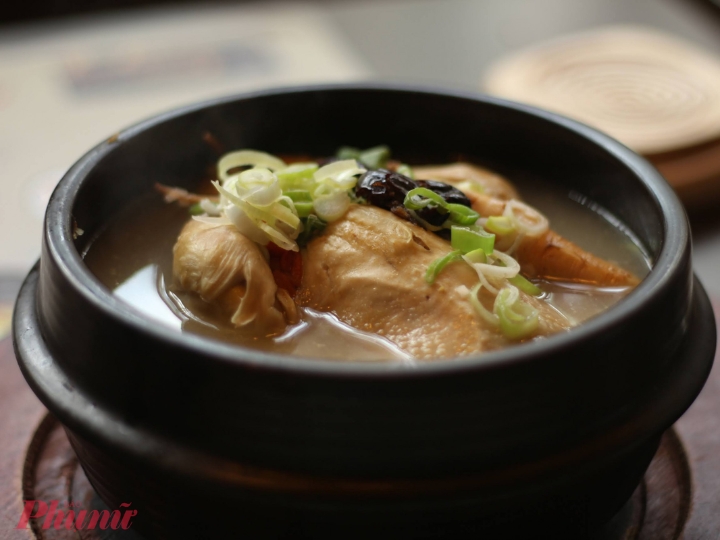 Gà hầm nhân sâm bổ dưỡng