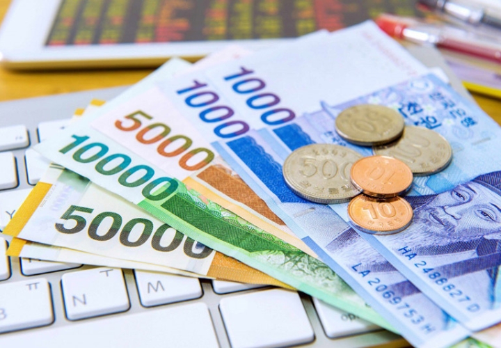 Bạn hãy đổi tiền mặt trước khi đi du lịch Hàn Quốc để có thể chi tiêu một cách tiện lợi hơn