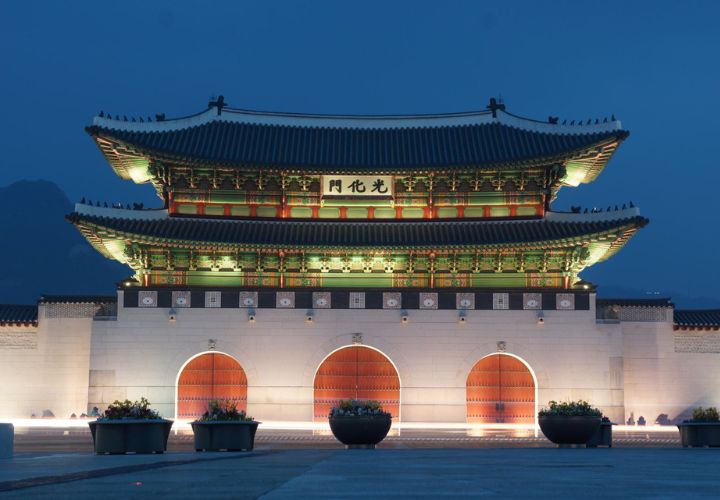 Gyeongbokgung là cung điện lớn nhất và nổi bật nhất tại Seoul