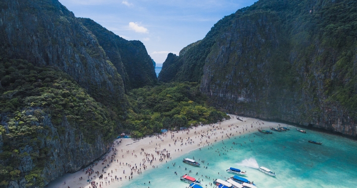 Vịnh Maya là một trong những địa điểm du lịch hấp dẫn nhất ở Thái Lan.