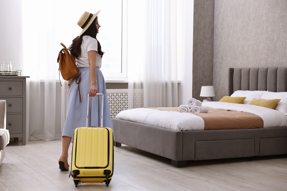 Du khách nên đặt vé khách sạn sớm để tránh tình trạng hết phòng