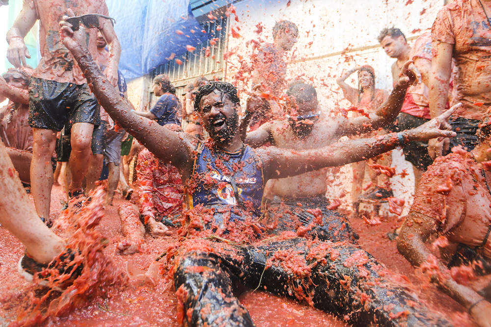 La Tomatina - lễ hội ném cà chua sôi động, náo nhiệt thu hút đông đảo du khách tham gia hàng năm