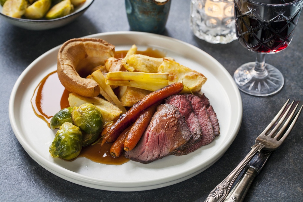 Sunday Roast: bữa trưa truyền thống Anh Quốc, đậm chất gia đình