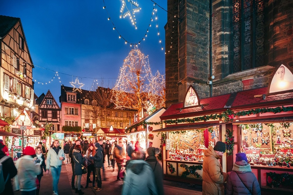&Aacute;nh s&aacute;ng, &acirc;m nhạc v&agrave; m&ugrave;i b&aacute;nh gừng lan tỏa khắp Strasbourg, mang trọn tinh thần &ldquo;thủ đ&ocirc; Gi&aacute;ng sinh&rdquo; của ch&acirc;u &Acirc;u