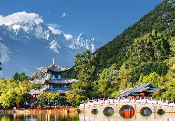 Đại Quan Lầu từng là nơi được nhiều thi sĩ và học giả lui tới sáng tác và bình thơ