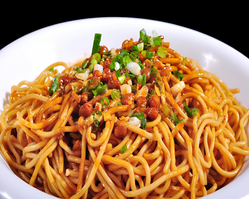 Mì Nghi Xuân nổi bật với sợi mì gạo mảnh, mềm dẻo