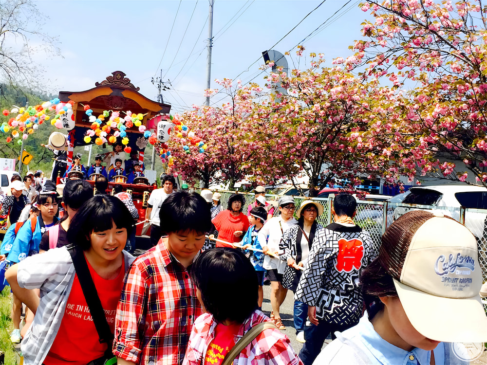 Lễ hội Onsen Matsuri để cầu mong sự an l&agrave;nh, sức khỏe