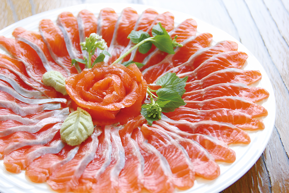 Ginhikari - m&oacute;n c&aacute; hồi tươi c&oacute; thể ăn sống như sashimi