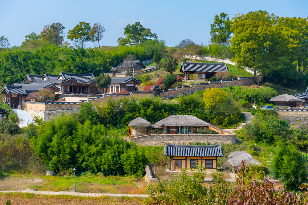 L&agrave;ng Yangdong nổi bật với 150 ng&ocirc;i nh&agrave; Hanok truyền thống