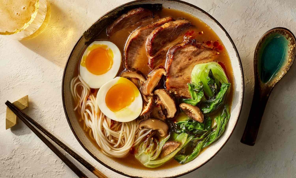 Lẩu lòng bò Motsunabe trứ danh xứ Fukuoka với hương vị thơm ngon