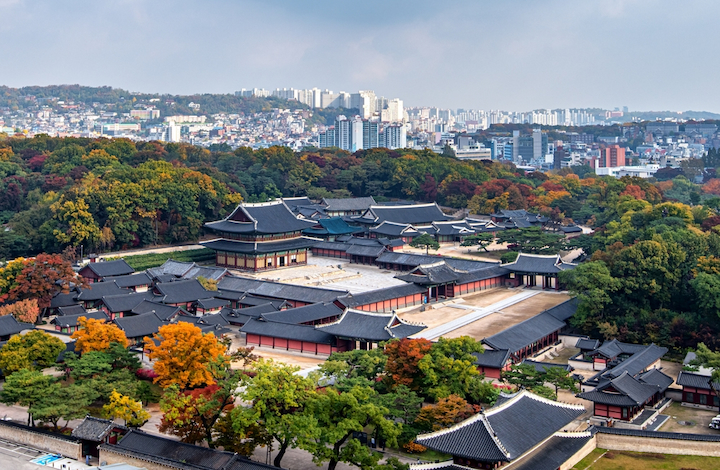Cung điện Changdeokgung với cảnh sắc thiên nhiên tuyệt đẹp, thu hút du khách