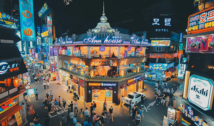Khu phố Hongdae là điểm vui chơi thu hút giới trẻ bậc nhất Hàn Quốc