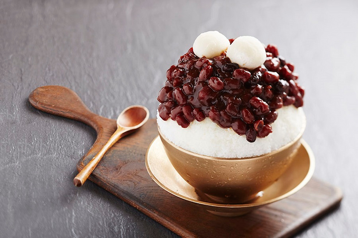 Patbingsu - món ăn Hàn Quốc được làm từ nguyên liệu chính là đá bào và đậu đỏ
